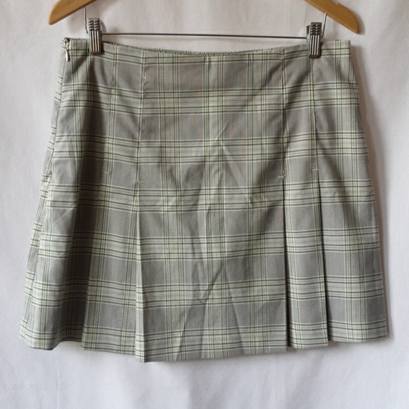Plaid Pleated Golf Skirt by Izod xfg - Picture 2 of 8